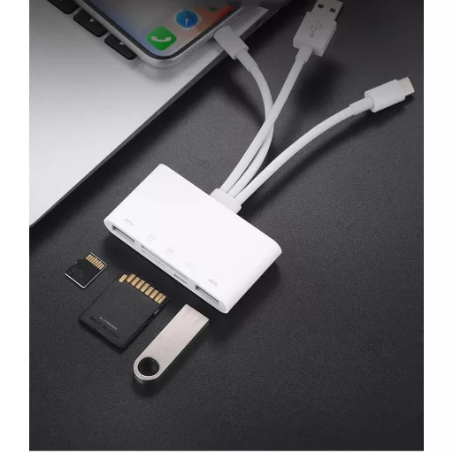 Multifunkcionális kártyaolvasó, háromféle USB adatkábellel