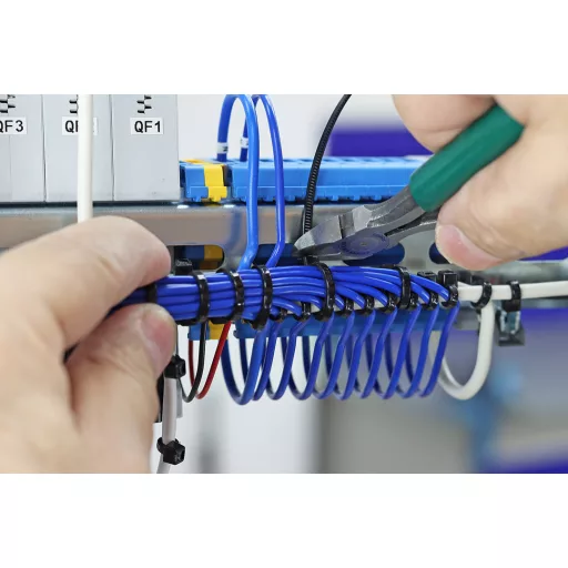 NEO TOOLS Kábelkötegelő, gyorskötöző, EXTREME, UV álló, fekete, 4,8x150mm, 100db/cs 01-631