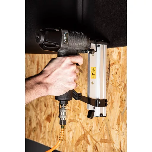 NEO TOOLS Tűzőkapocs, horganyzott 90-es tipus, pneumatikus tűzőgéphez (14-570), GA18, 38mm, 4000db 14-630