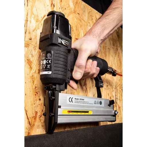NEO TOOLS Tűzőkapocs, horganyzott 90-es tipus, pneumatikus tűzőgéphez (14-570), GA18, 38mm, 4000db 14-630