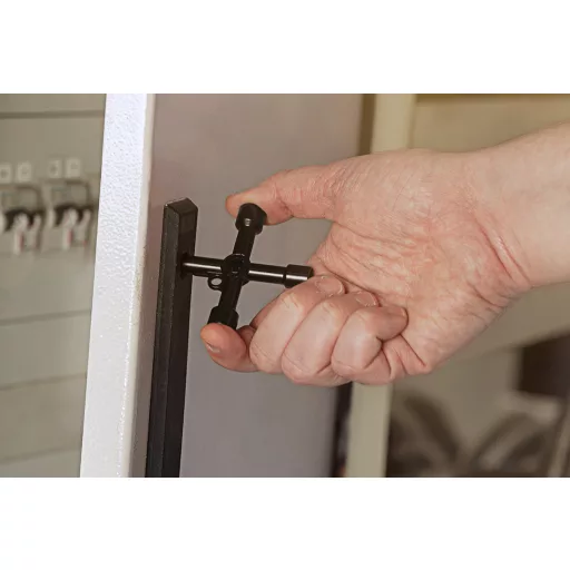 NEO TOOLS Univerzális kulcs, gépészeti szekrényekhez 02-002