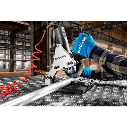 GRAPHITE Sarokcsiszoló 900W, 125x22.2mm, állítható fordulatszám 3 év garanciával 59G187