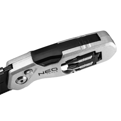 NEO TOOLS Trapézpengés kés, összecsukható, alu házas, 1+3 penge, 2 db csavarhúzóbittel 63-705