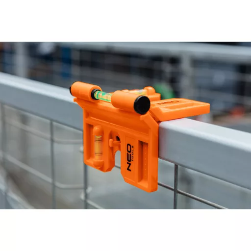 NEO TOOLS Oszlopvízmérték, állítható mágneses szárak, 3 libella 71-003