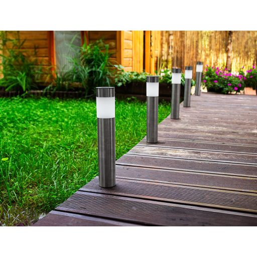 NEO TOOLS Kerti napelemes állólámpa, leszúrótüskével, LED ízzóval, alkonyérzékelővel 99-113