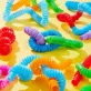   8 db Pop Tubes érzékelőjátékok tökéletesek a finom motoros készségek fejlesztésére