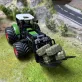   1/24 méretarányú traktor játékkészlet rakodókarral és széna bálákkal