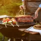   Hordozható tapadásmentes bordatartó, acél BBQ grillrács steakhez és báránybordához, kültéri főzőeszköz otthoni és éttermi konyhához, tartós sütőrács