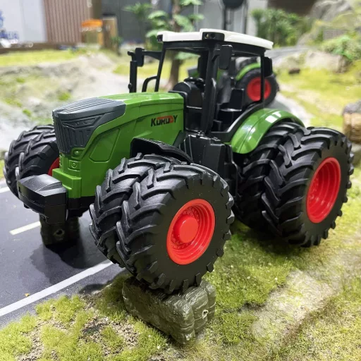 1/24 Méretarányú Nyolckerekű Játék Traktor