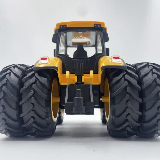 1/24 Méretarányú Sárga Játék Traktor
