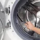   2db, hosszú nyelű réstisztító kefe, kemény sörtékkel, hatékony tisztításhoz
